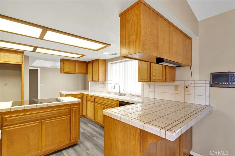 16466 Tude Rd, Apple Valley, CA 92307