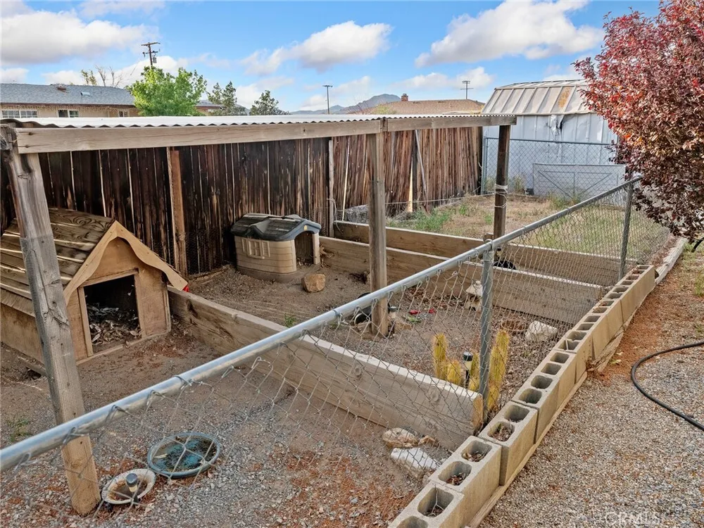 22404 Broken Lance Ct, Apple Valley, CA 92307