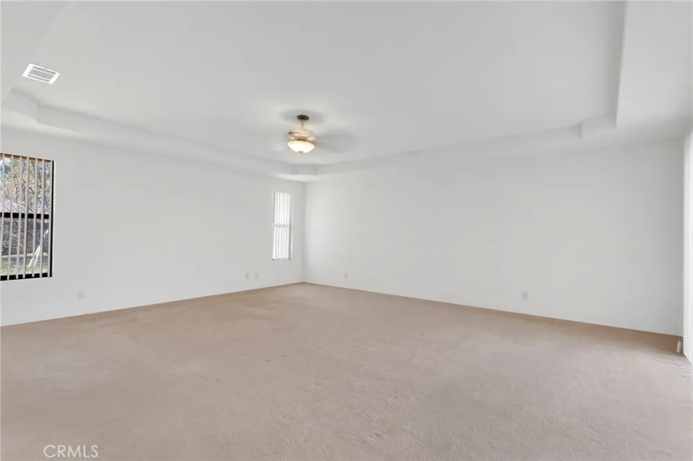 16466 Tude Rd, Apple Valley, CA 92307