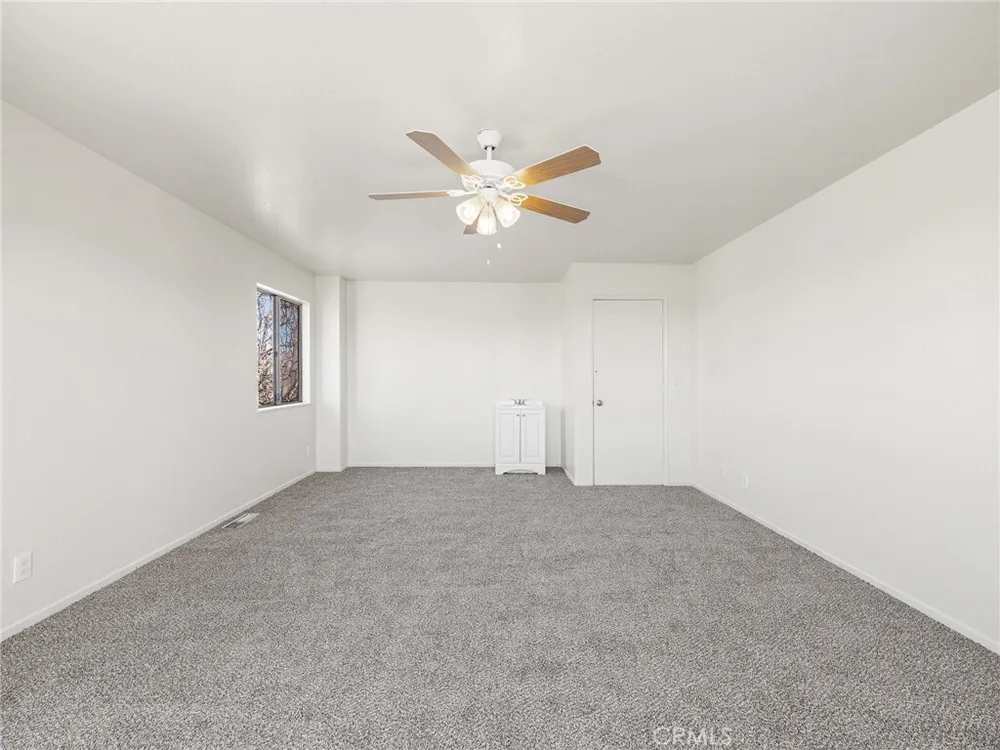 11935 Wapato Rd, Apple Valley, CA 92308