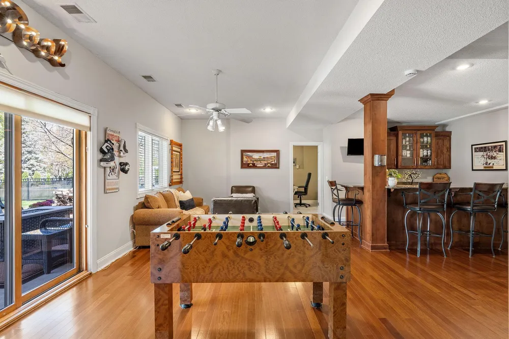 11239 Apennine Way, Inver Grove Heights, MN 55077