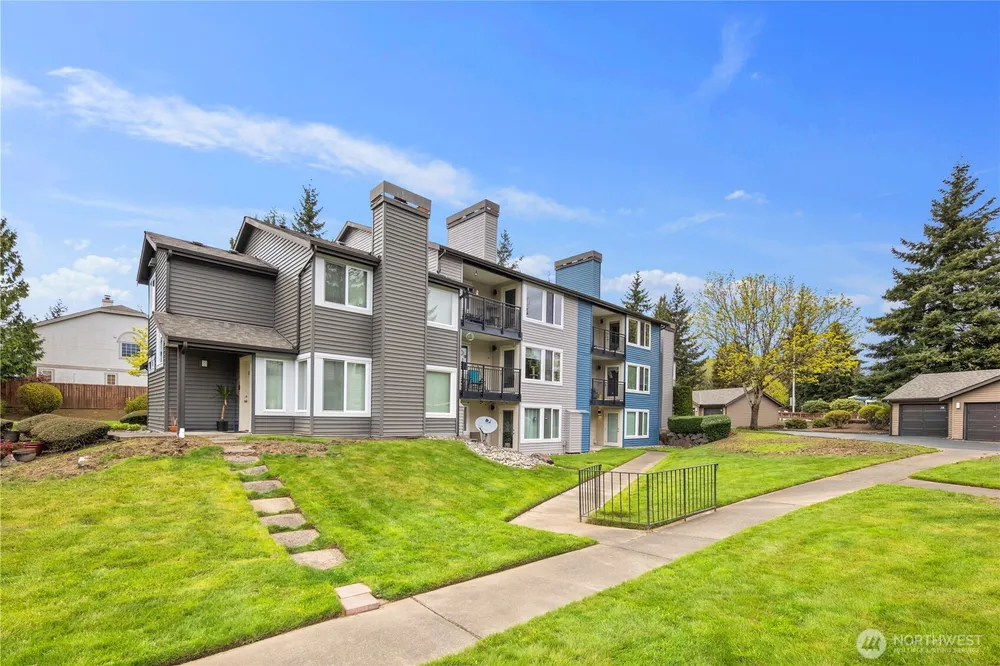 26209 116th Ave SE, Kent, WA 98030