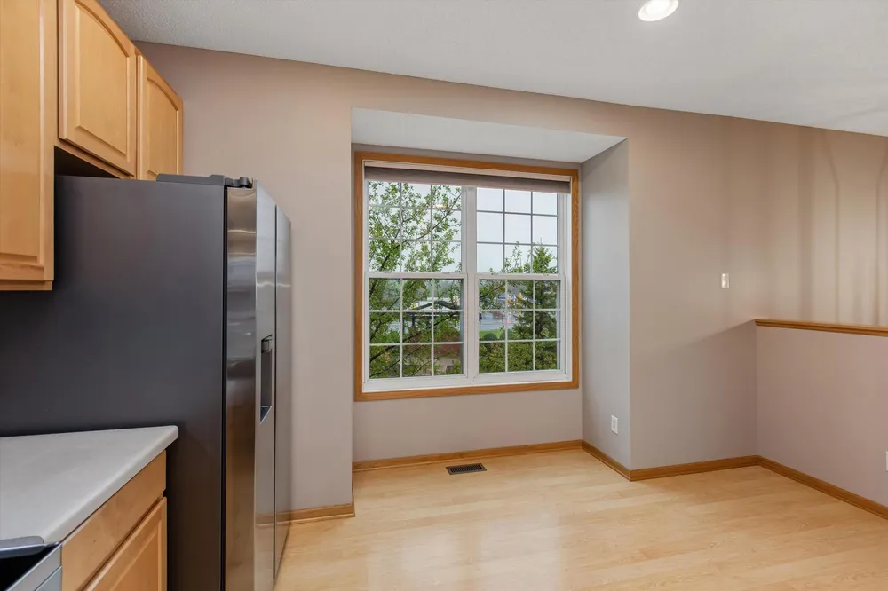 5561 Elm Grove Ct, New Hope, MN 55428