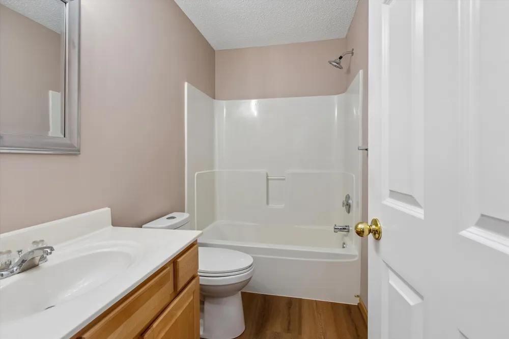 5561 Elm Grove Ct, New Hope, MN 55428