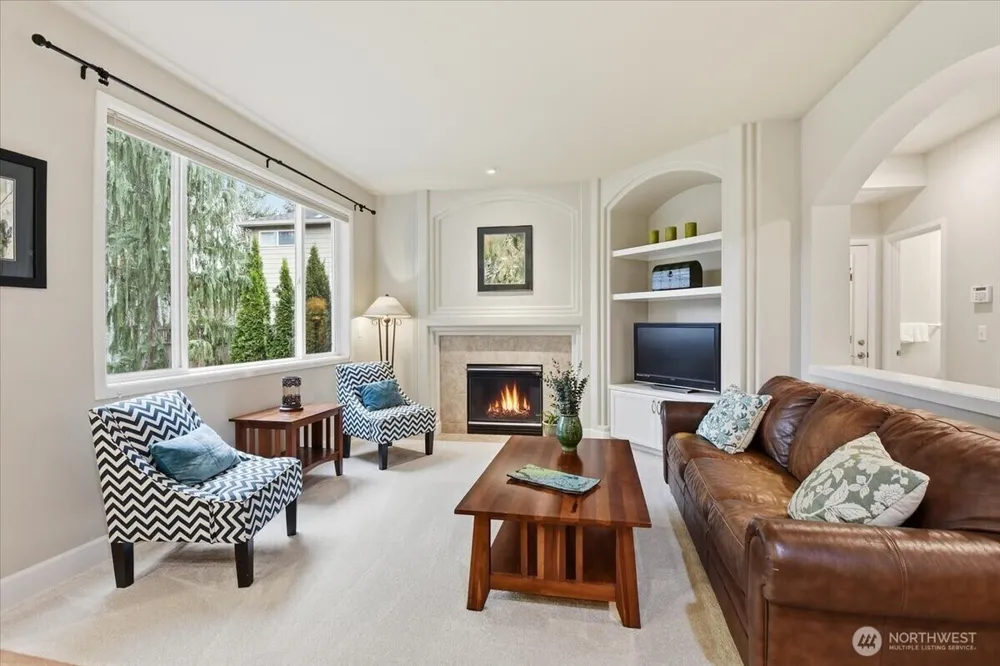 26050 SE 23rd Pl, Sammamish, WA 98075