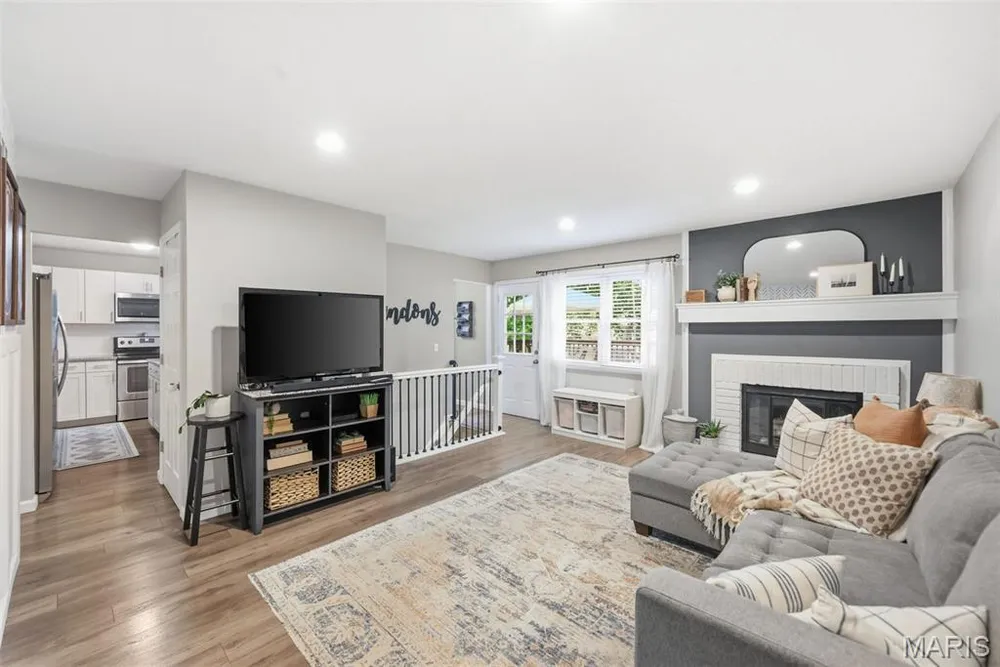 13 Spring Fawn Ln, St Peters, MO 63376