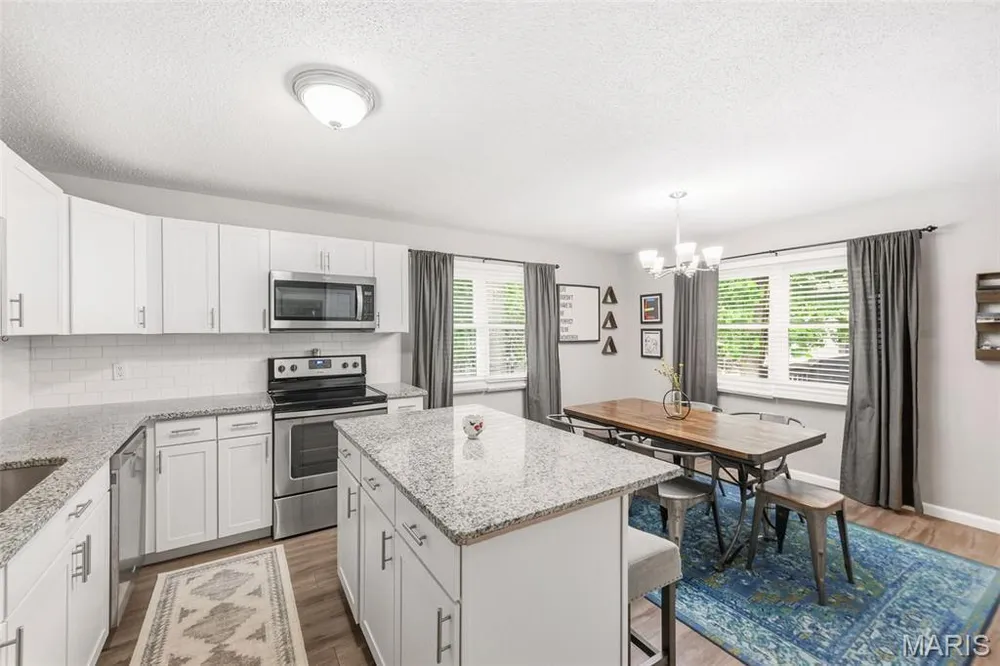 13 Spring Fawn Ln, St Peters, MO 63376