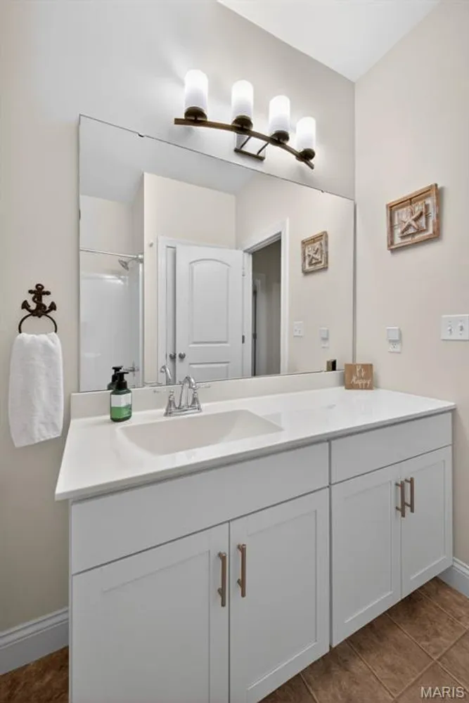 2 Kandahar Ct, St Charles, MO 63303