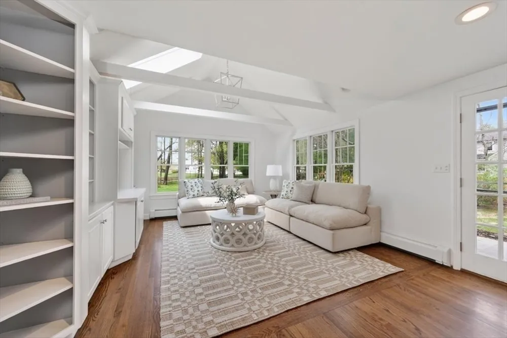 3 Sentinel Rd, Hingham, MA 02043