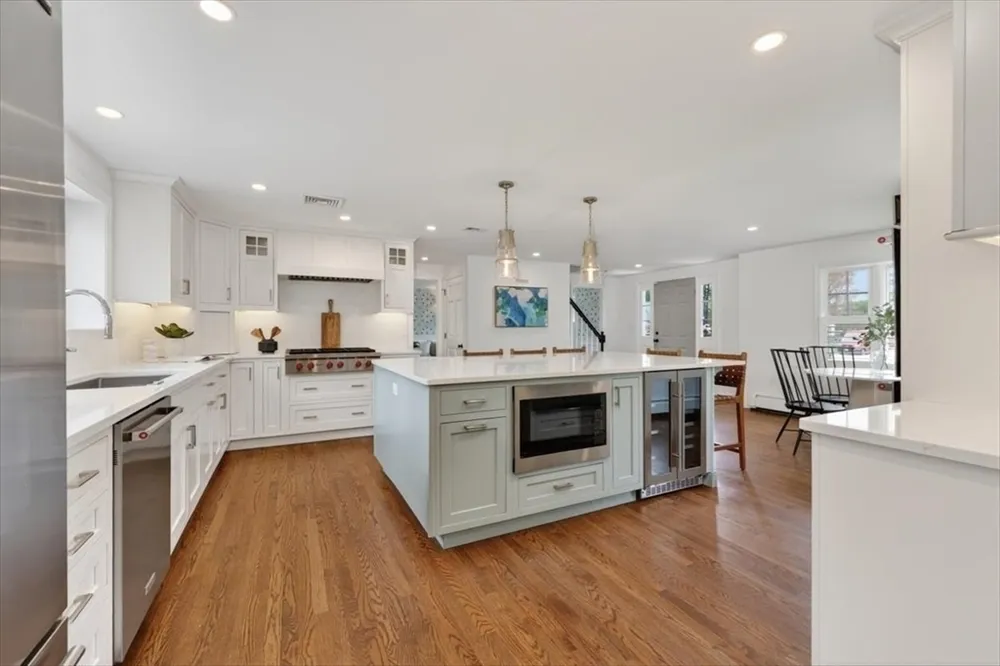 3 Sentinel Rd, Hingham, MA 02043