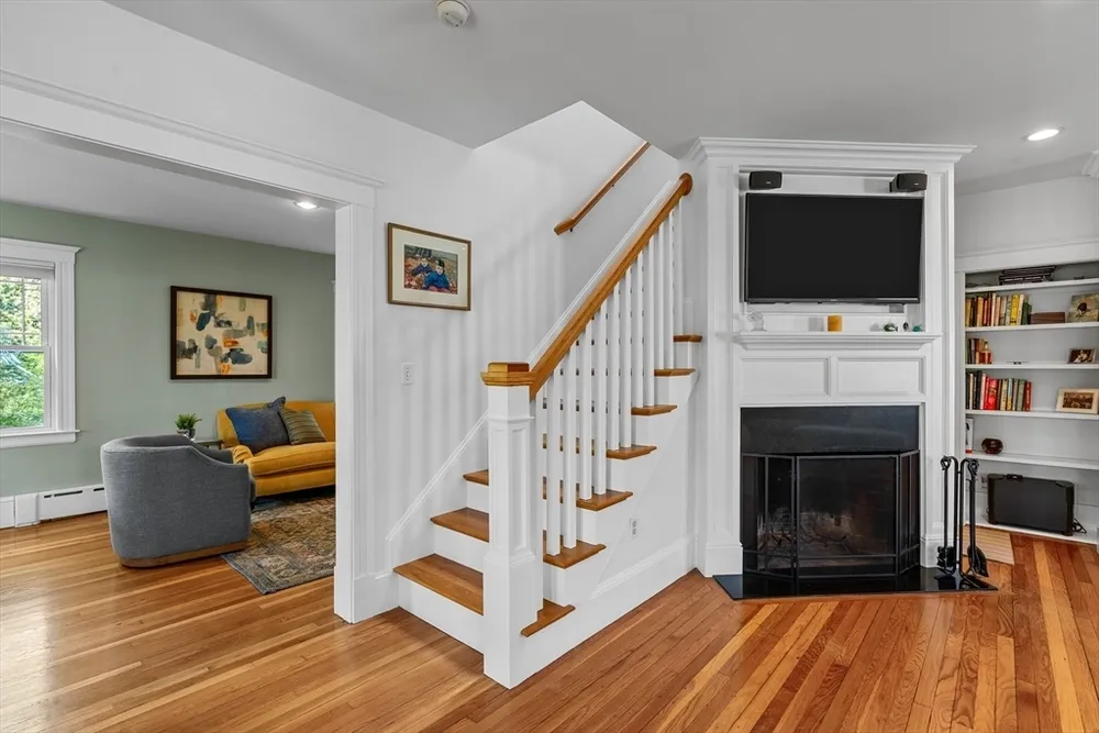 431 Main St, Hingham, MA 02043