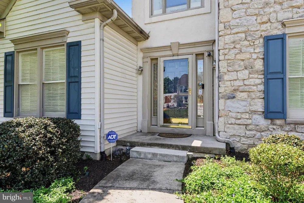 1103 Wansford Rd, Mechanicsburg, PA 17050