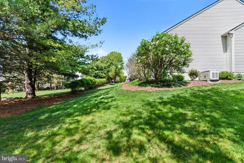 1103 Wansford Rd, Mechanicsburg, PA 17050