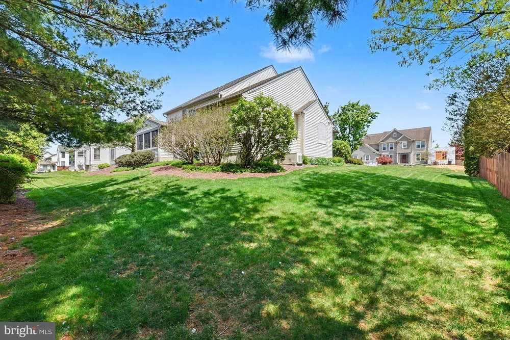1103 Wansford Rd, Mechanicsburg, PA 17050