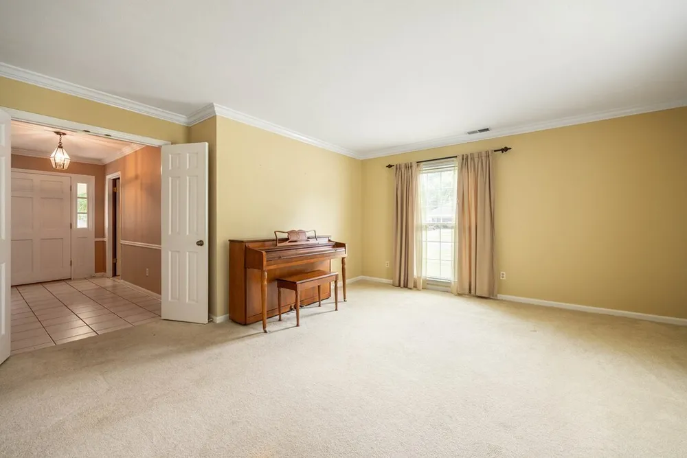 5818 Winvelly Dr, Columbus, GA 31909