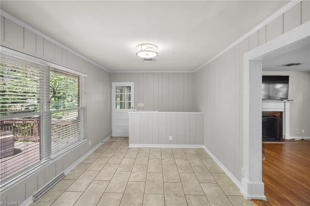 738 Elderwood Ave, Winston-Salem, NC 27103