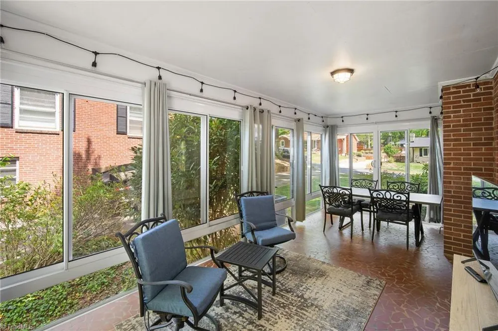 738 Elderwood Ave, Winston-Salem, NC 27103