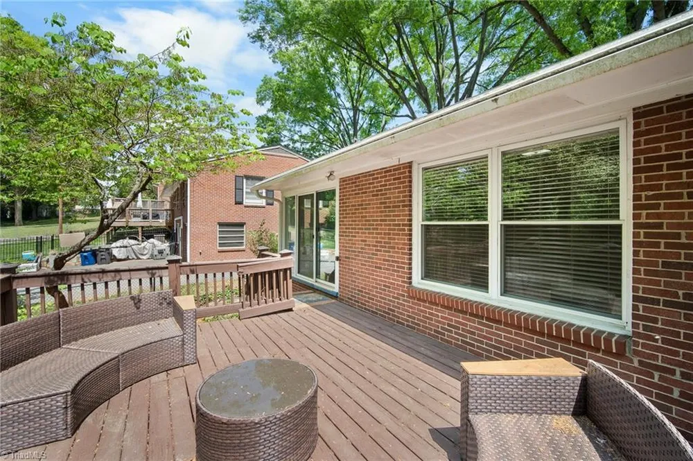 738 Elderwood Ave, Winston-Salem, NC 27103