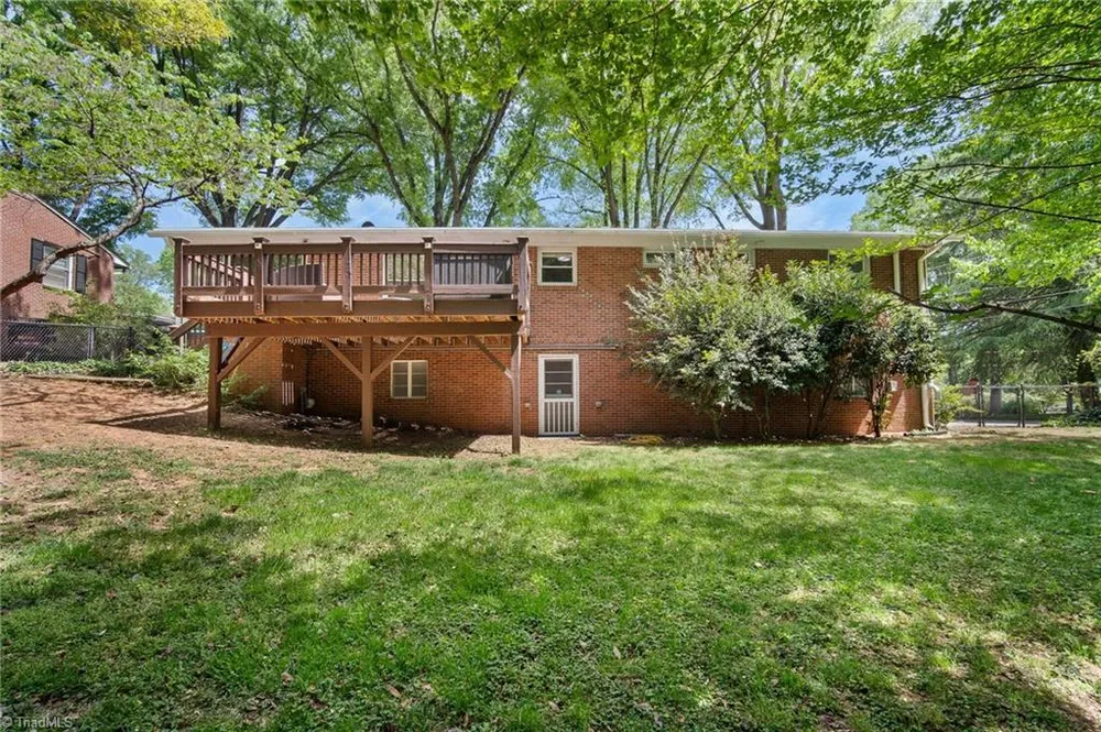 738 Elderwood Ave, Winston-Salem, NC 27103