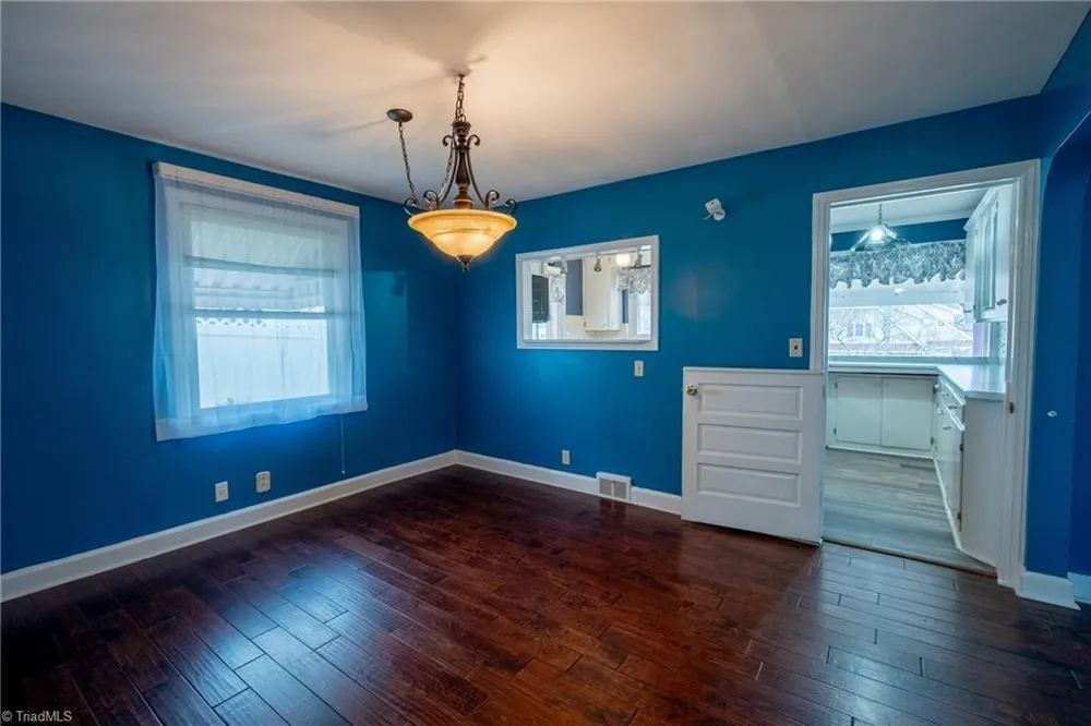 520 Gales Ave, Winston Salem, NC 27103