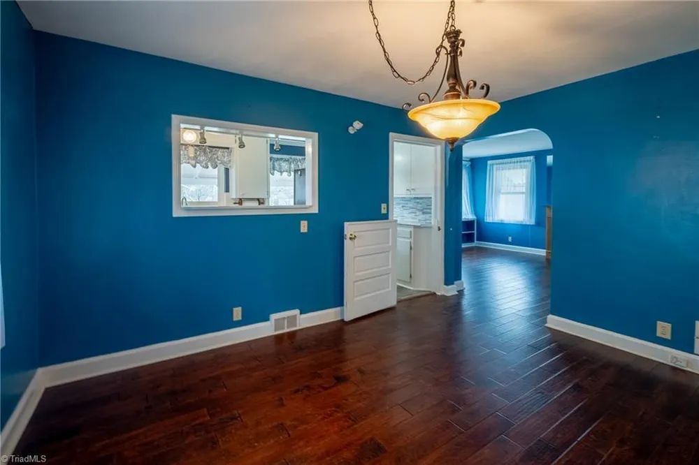 520 Gales Ave, Winston Salem, NC 27103