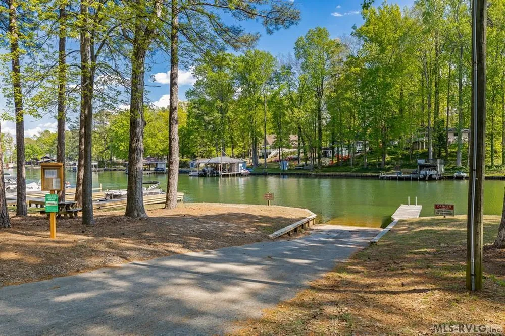 237 Parkway Dr, Littleton, NC 27850