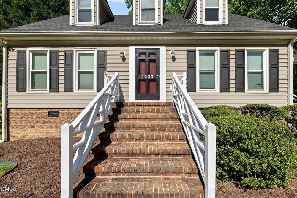 4209 Quail Hollow Dr, Raleigh, NC 27609