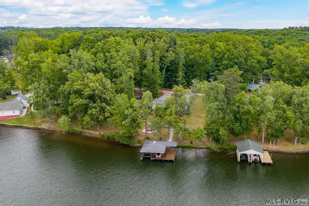 154 Herman Rd, Bracey, VA 23919
