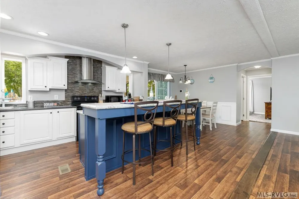 154 Herman Rd, Bracey, VA 23919
