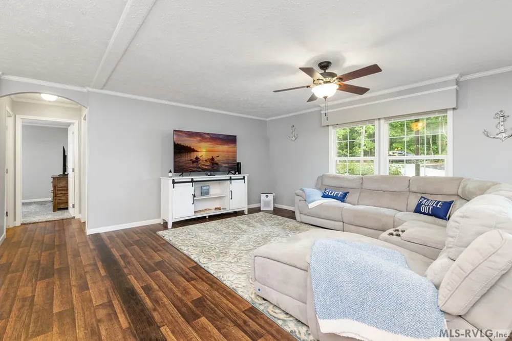 154 Herman Rd, Bracey, VA 23919