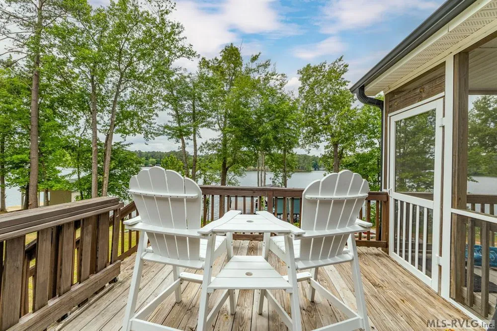 154 Herman Rd, Bracey, VA 23919