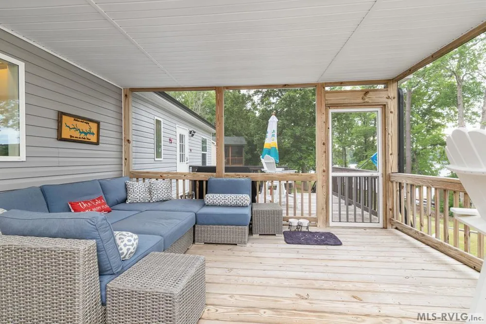154 Herman Rd, Bracey, VA 23919