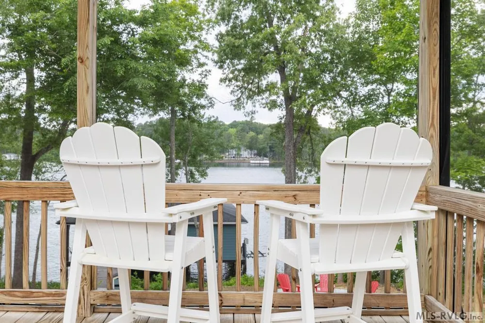 154 Herman Rd, Bracey, VA 23919