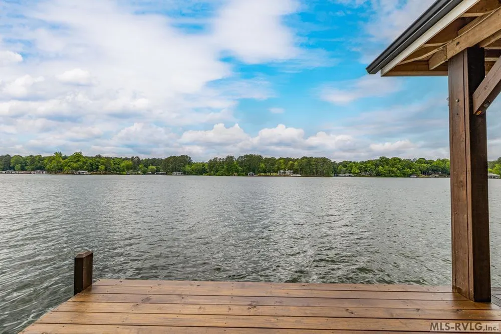 154 Herman Rd, Bracey, VA 23919