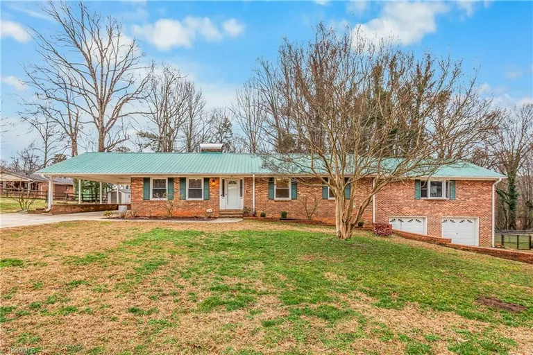 145 Terrie Dr, Winston Salem, NC 27107