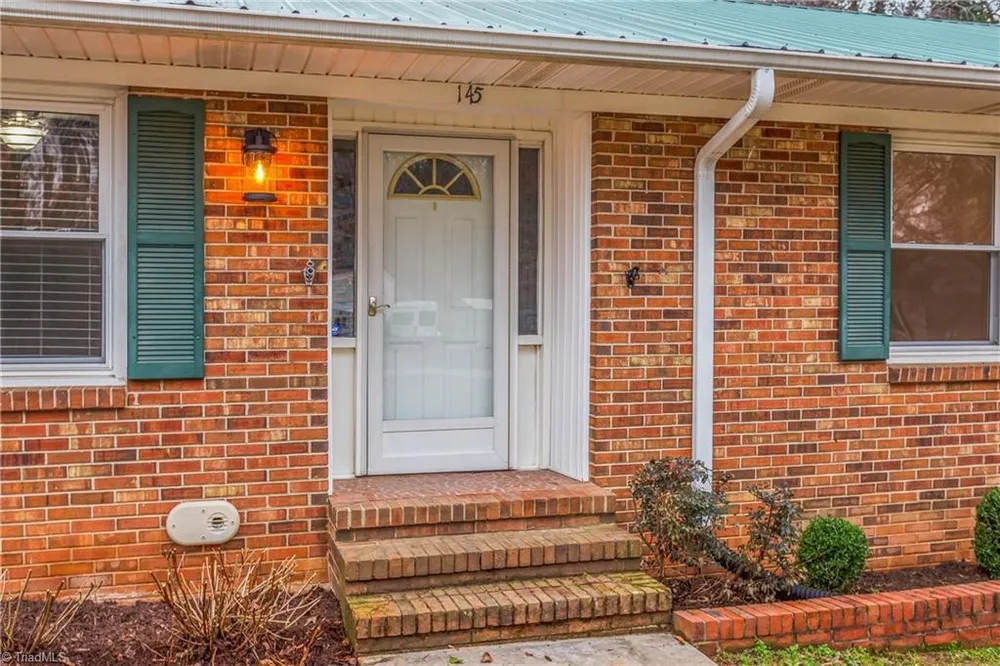 145 Terrie Dr, Winston Salem, NC 27107