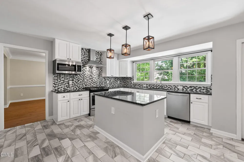 3020 Plaza Pl, Raleigh, NC 27612