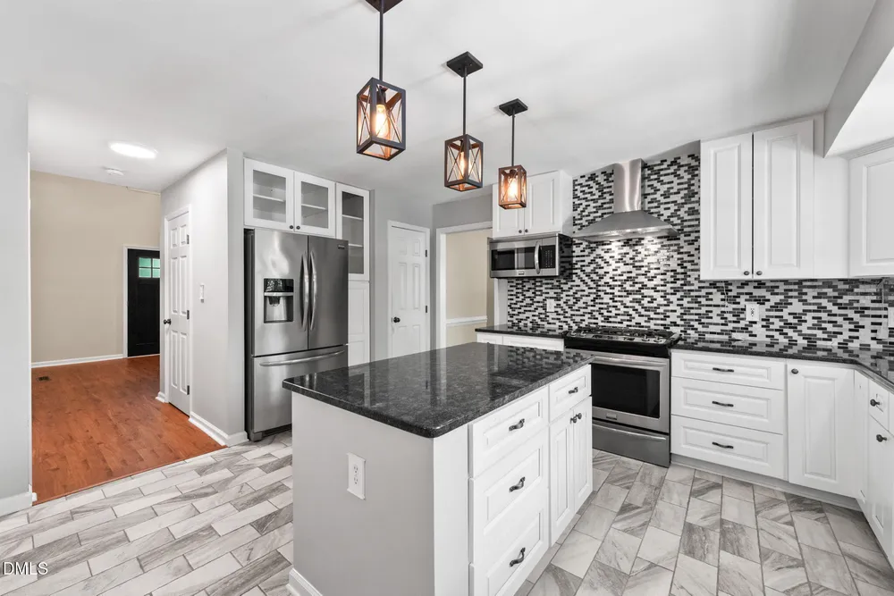 3020 Plaza Pl, Raleigh, NC 27612