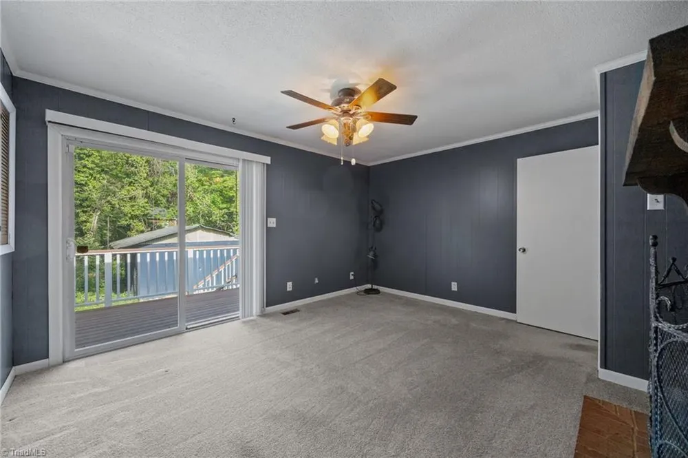 204 Kyle Rd, Winston-Salem, NC 27104