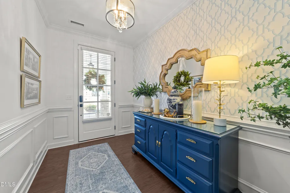 734 Kerr Lake Dr, Fuquay-Varina, NC 27526