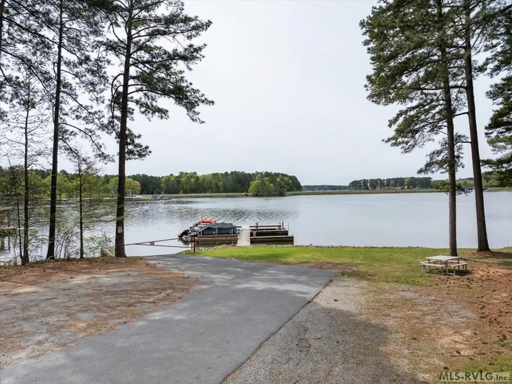 192 Pier Point Dr, Henrico, NC 27842