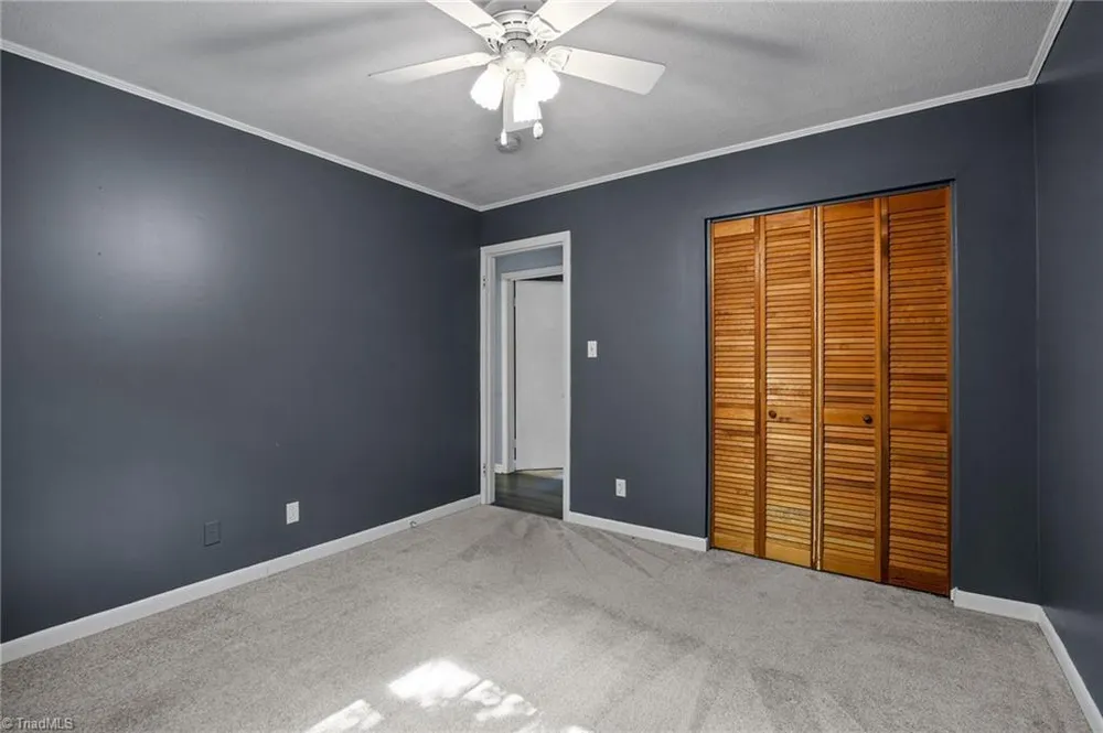 204 Kyle Rd, Winston-Salem, NC 27104
