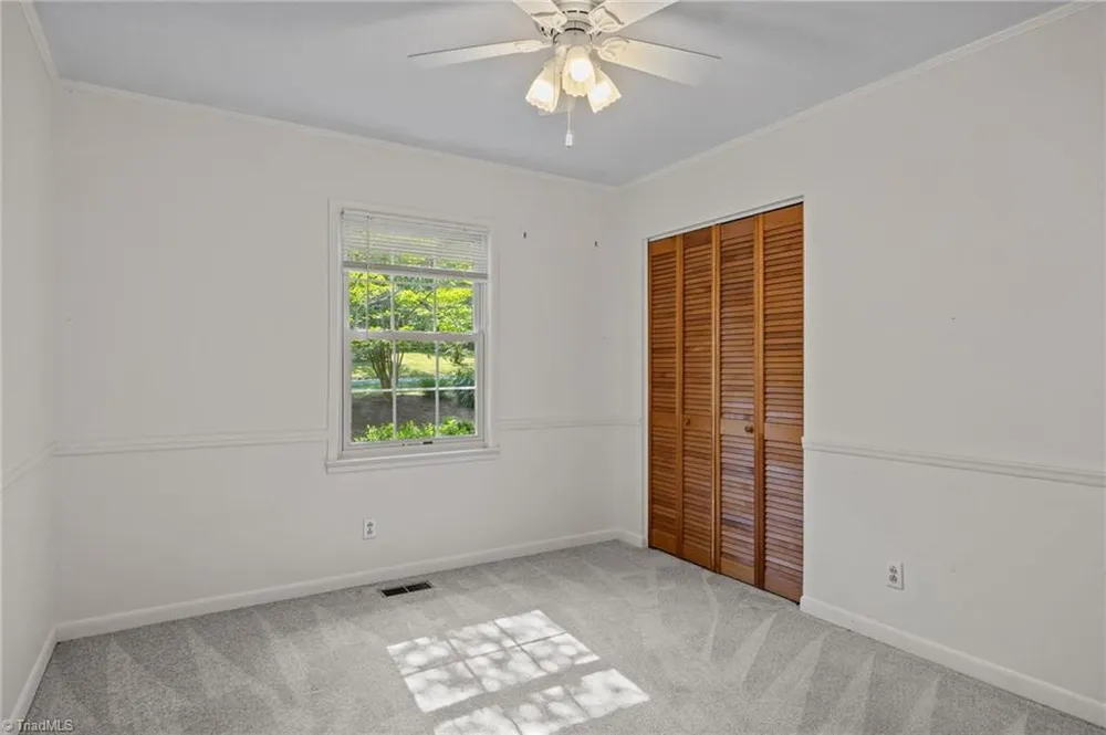 204 Kyle Rd, Winston-Salem, NC 27104