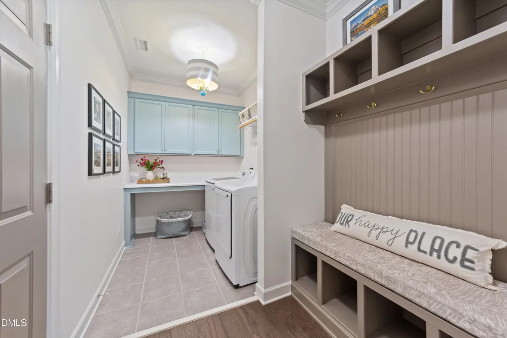 734 Kerr Lake Dr, Fuquay-Varina, NC 27526