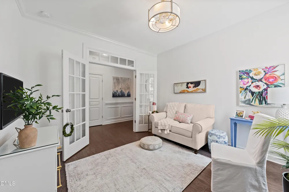 734 Kerr Lake Dr, Fuquay-Varina, NC 27526