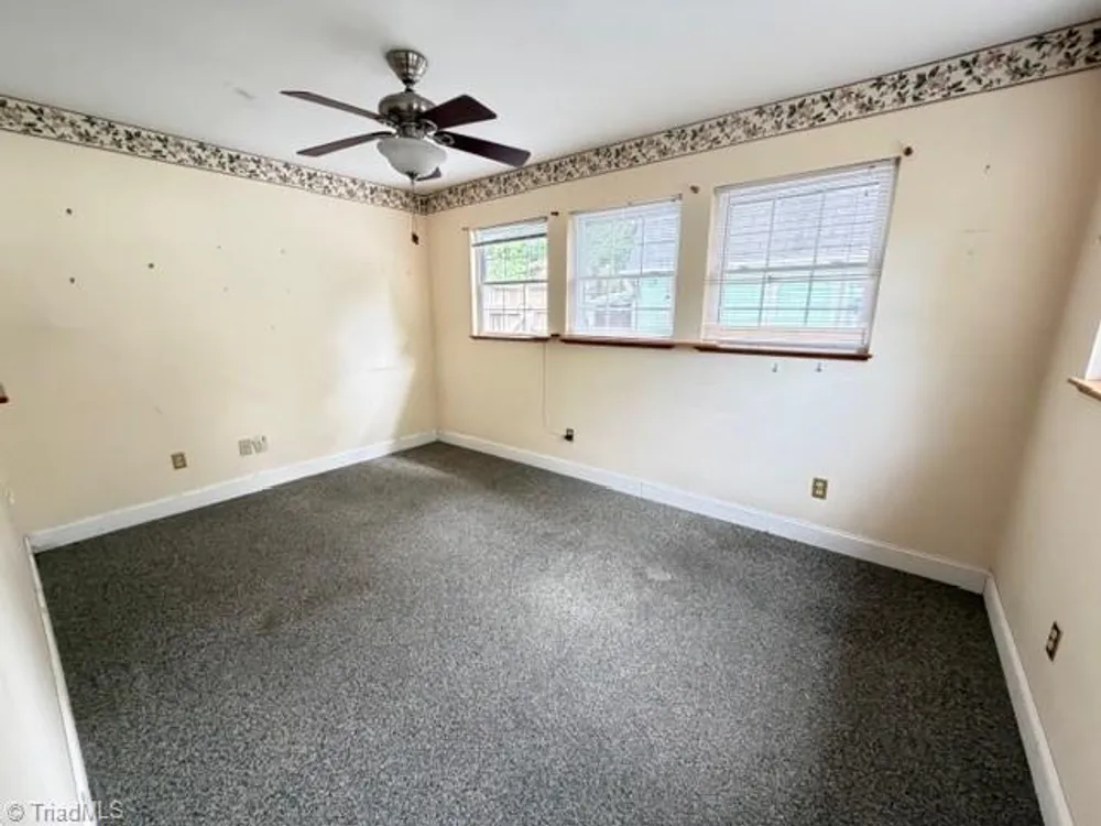 1870 Lantana Dr, Winston Salem, NC 27127