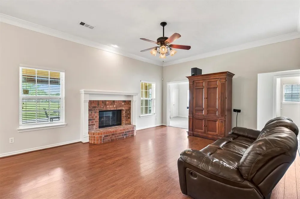 6581 Meadow Ridge Circle, Nevada, TX 75173