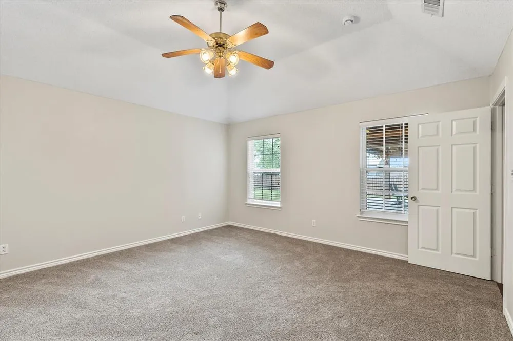 6581 Meadow Ridge Circle, Nevada, TX 75173