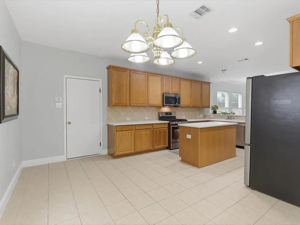 1104 Churchill Dr, Frisco, TX 75036