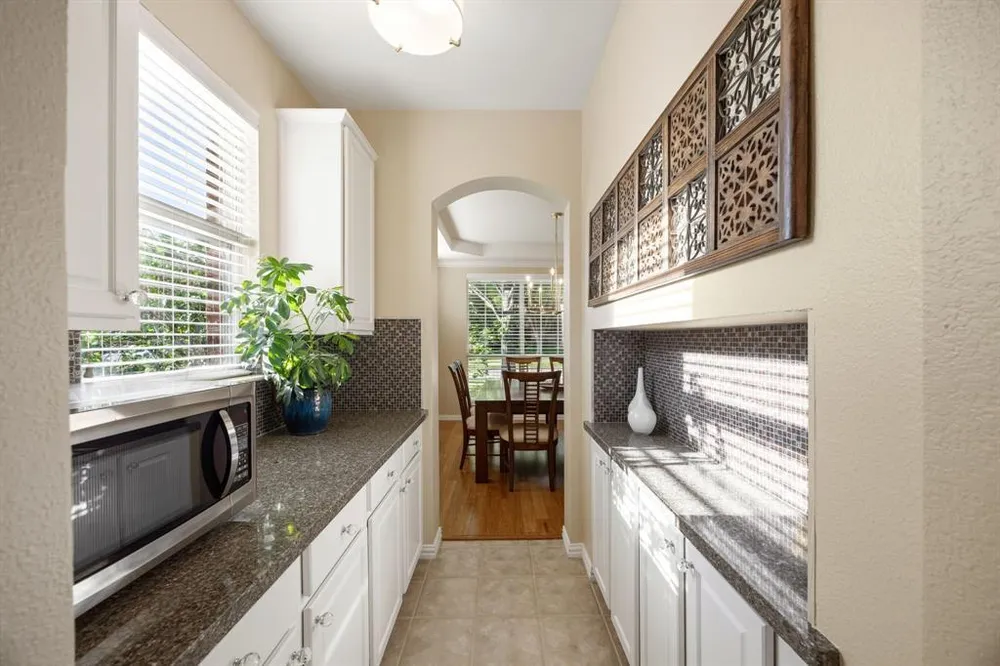 2139 Barret Dr, Frisco, TX 75033